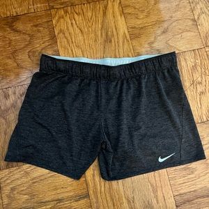 Women Nike Shorts L